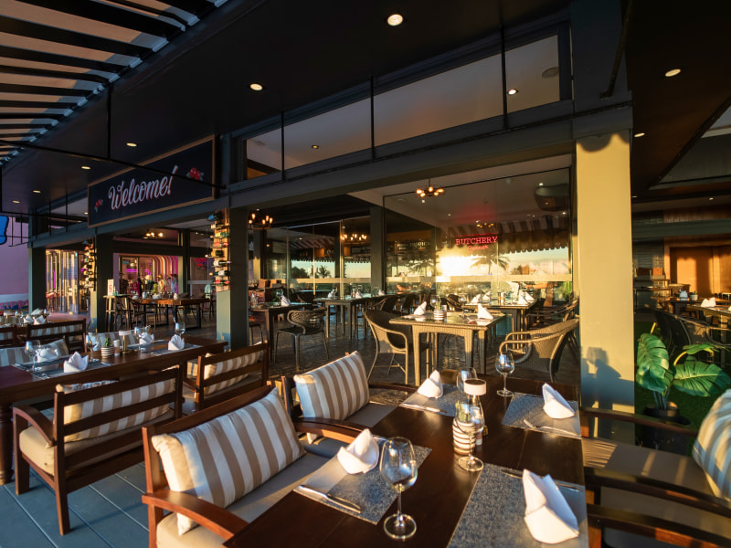 Ciao Resturant Tables