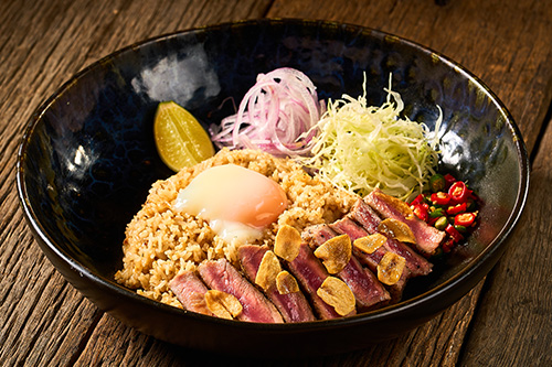 Garlic Fried Rice With Grilled Beef